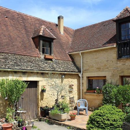 Marcillac-Saint-Quentin Halte Aux Places מראה חיצוני תמונה