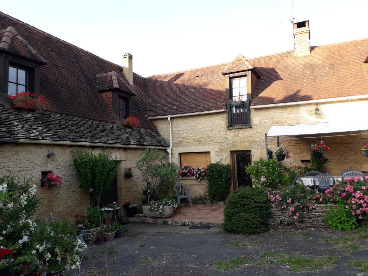 Marcillac-Saint-Quentin Halte Aux Places מראה חיצוני תמונה
